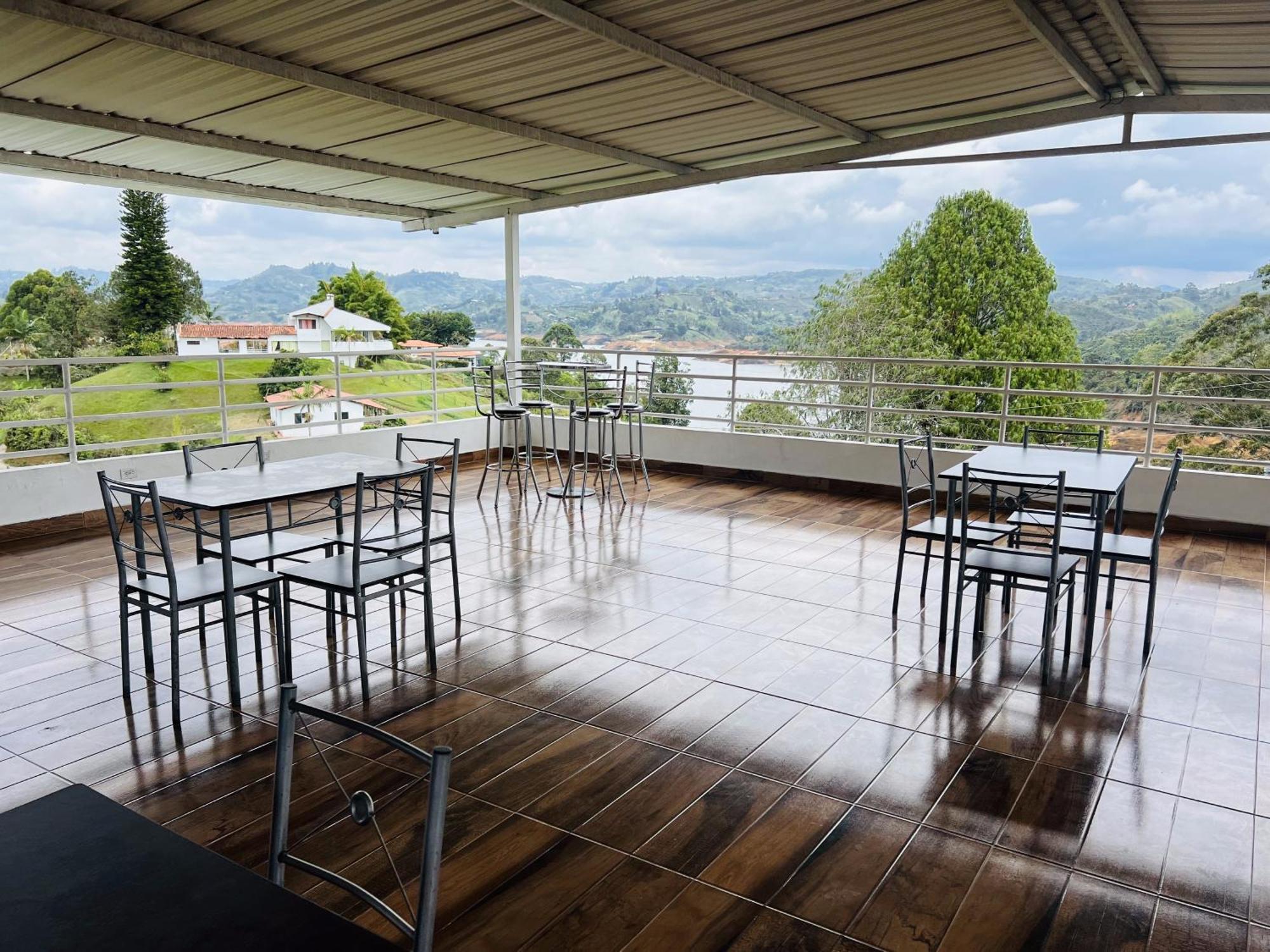 Paradise Lake Finca Hotel Guatape Exterior photo