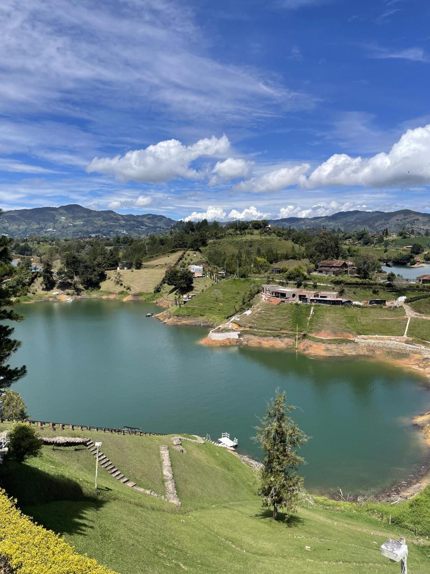 Paradise Lake Finca Hotel Guatape Exterior photo