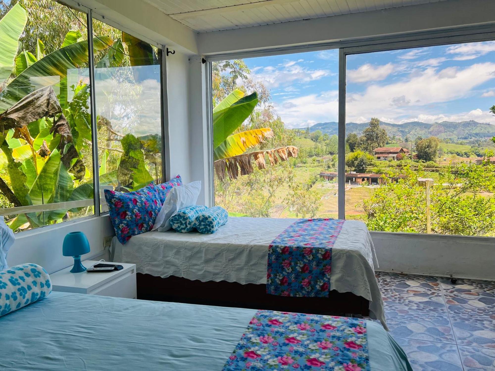 Paradise Lake Finca Hotel Guatape Exterior photo