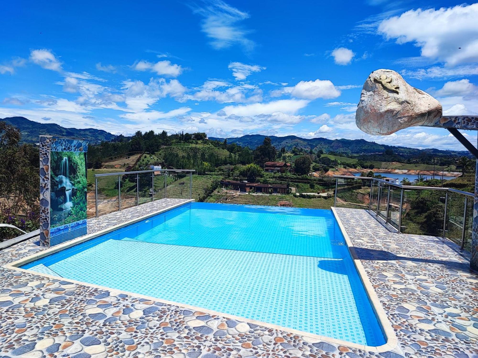 Paradise Lake Finca Hotel Guatape Exterior photo